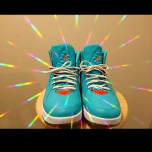 Pair of men's size 12 LIKE NEW!!! Air Jordan Inclines. Little to No creasing.!!